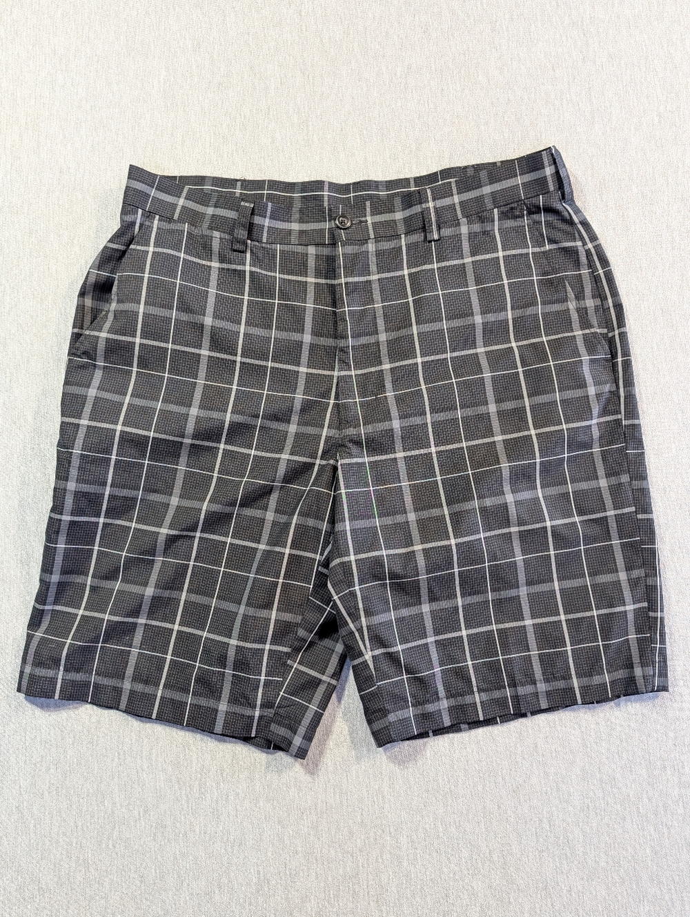 PGA Tour Plaid Golf Shorts Men's 34 Black Gray